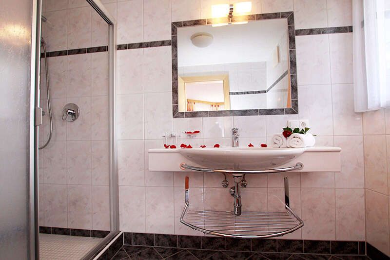 Appartement 2 mit Badezimmer im Landhaus Barbara 